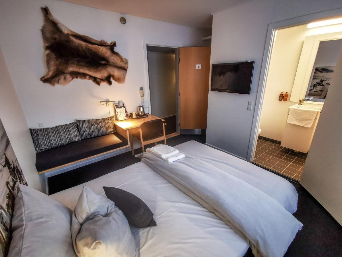 Hotel Сисимиут Екстериор снимка